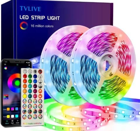 Tiras led Tvlive su caja presentación y un smartphone y control remoto