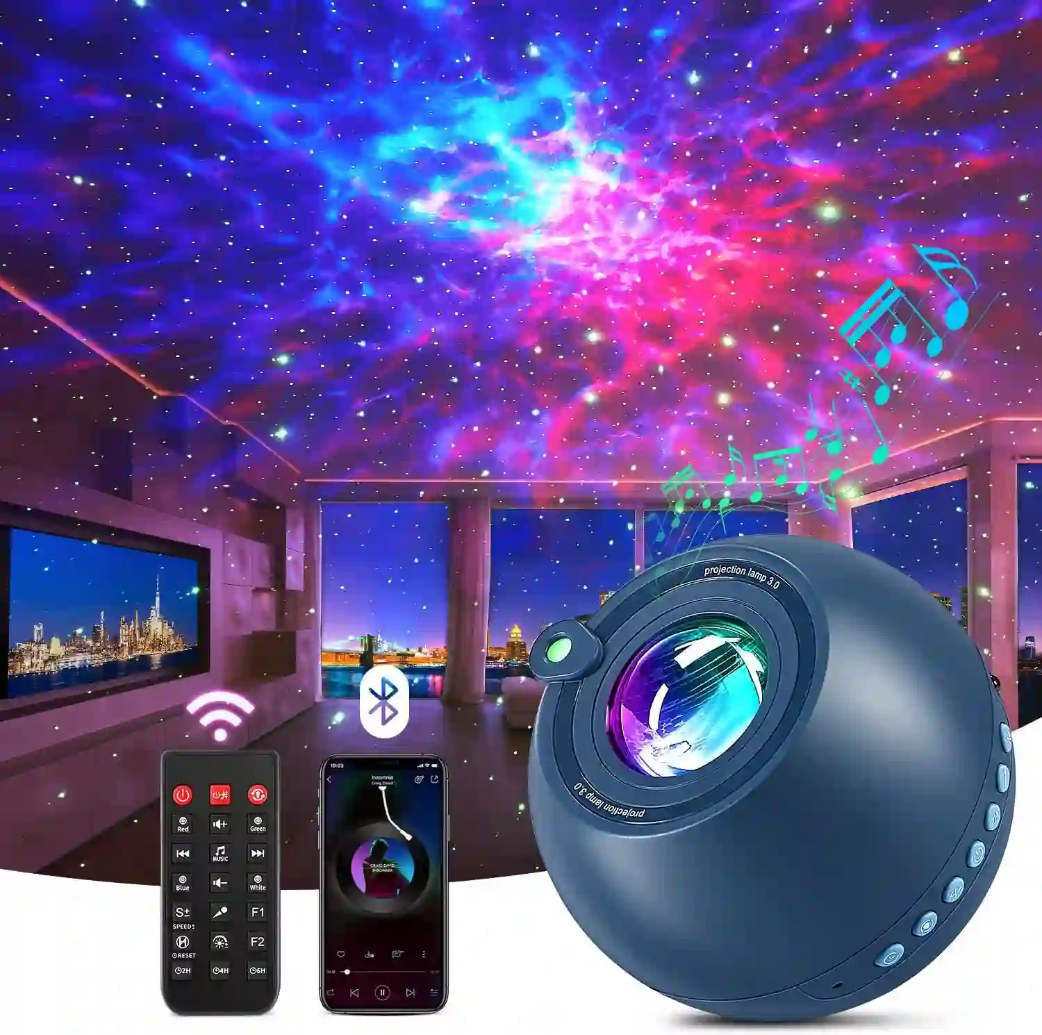 Proyector de estrellas Pikoy de color gris junto con smartphone (no incluido) y mando a distancia, de fondo salón iluminado con universo en tonalidades azules y lilas junto con estrellas