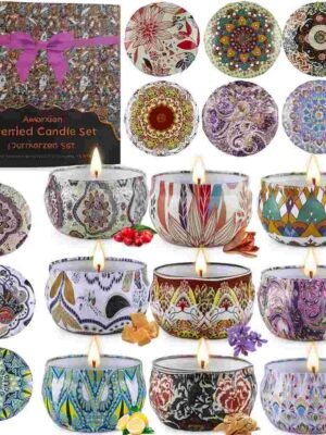 Set de 9 velas, con diferentes motivos de decoración en los envases y su caja presentación de la marca Yming