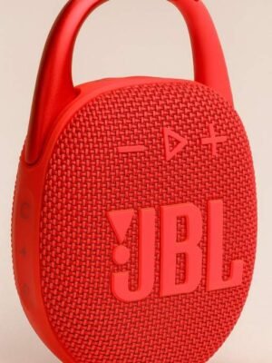 Altavoz compacto JBL IA B0CX9541VH Altavoz compacto rojo de la marca JBL con manija para ser colgado